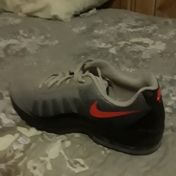 nike air max invigor rouge nike air max invigor rouge